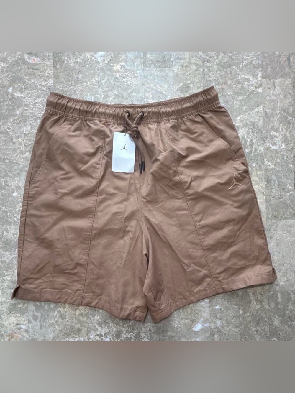 NWT Jordan Essentials Men’s Woven Shorts Archaeo Brown Size Large FN4549-223